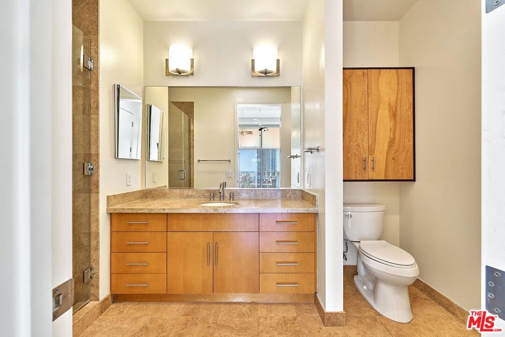 3223 W 6th Street 1005 Property Photo 23