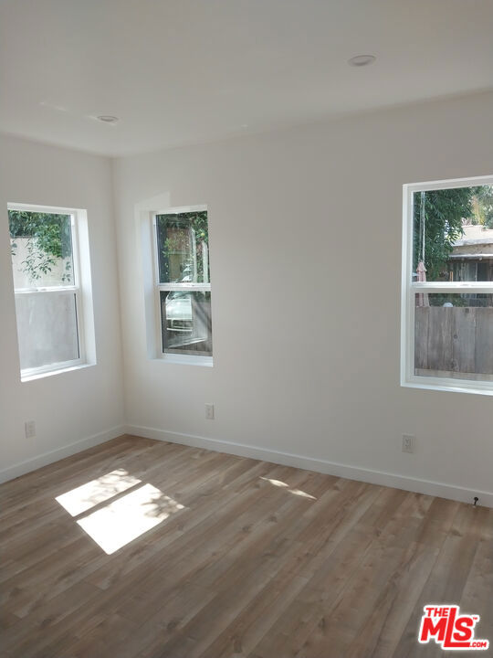 26842977 Property Photo 11