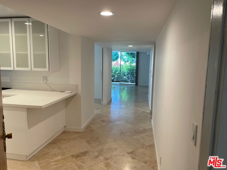 9297 Burton Way A Property Photo 3