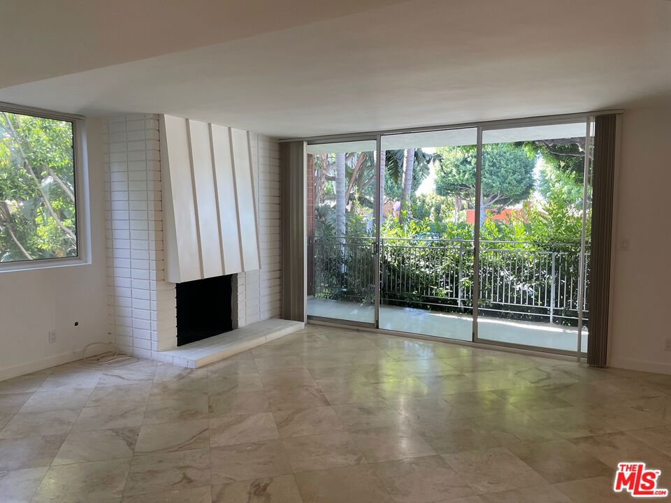 9297 Burton Way A Property Photo 5