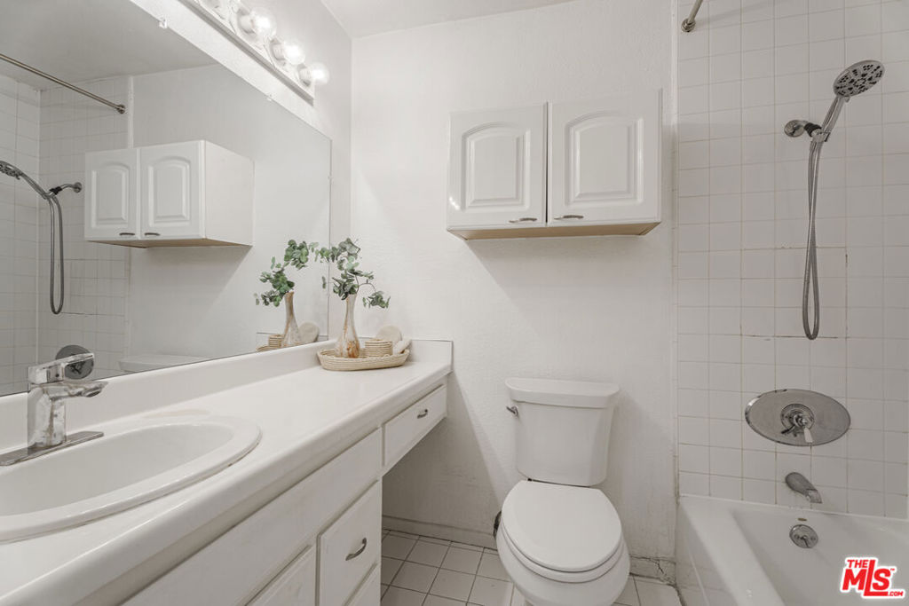 22 Navy Street 205 Property Photo 15