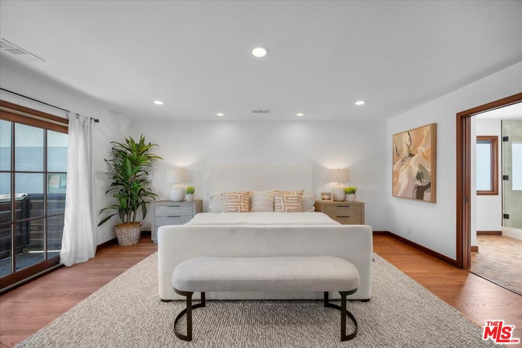 2504 Ocean Avenue Property Photo 12
