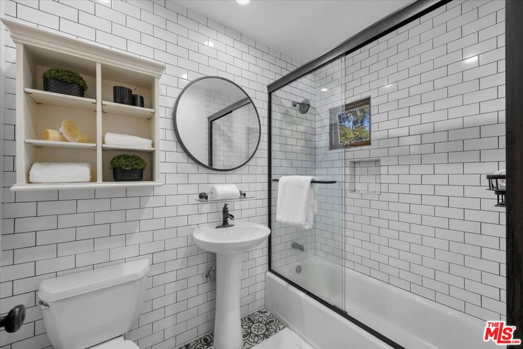 2504 Ocean Avenue Property Photo 20