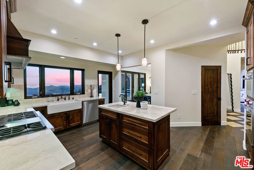 8567 Rd Mipolomol Road Property Photo 8