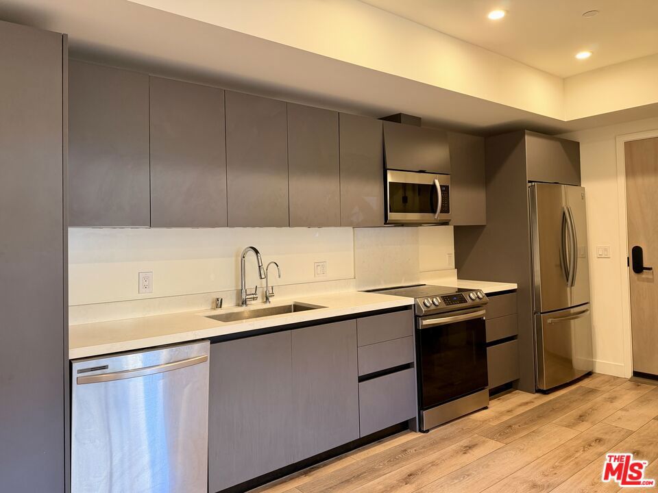 919 Harvard Boulevard 101 Property Photo 3