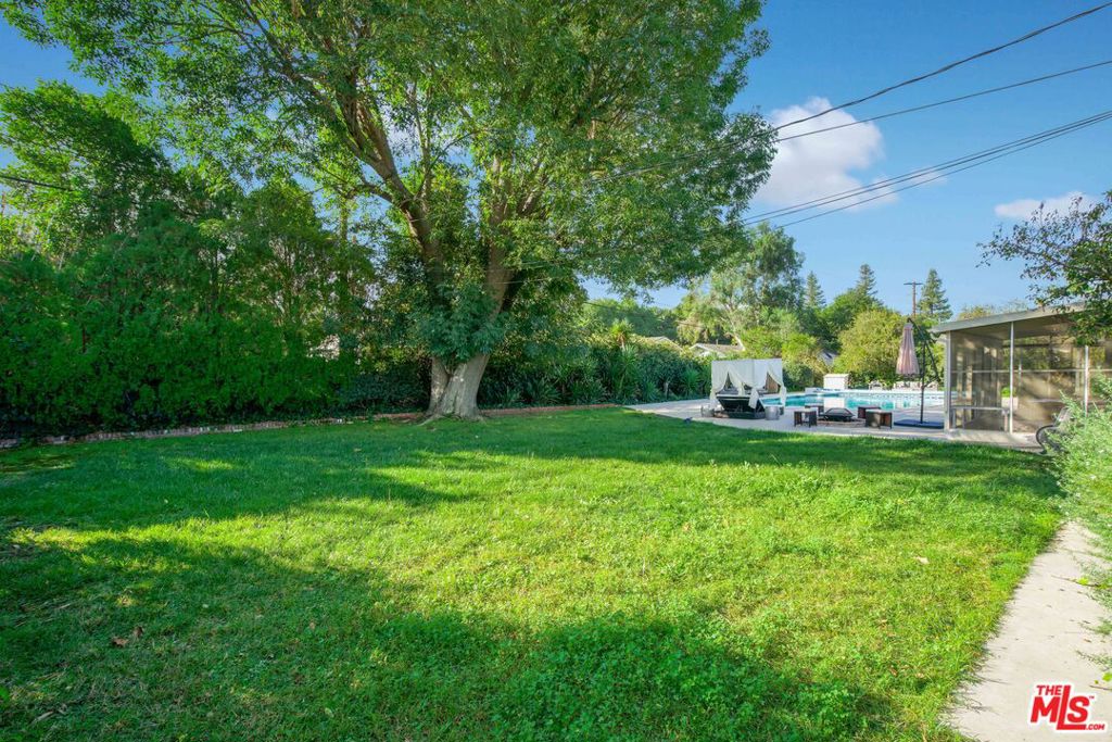 6207 Melba Avenue Property Photo 5
