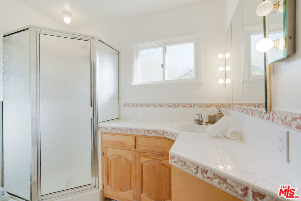 6207 Melba Avenue Property Photo 26