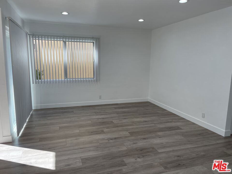 22343 Pacific Coast Highway 4 Property Photo 5