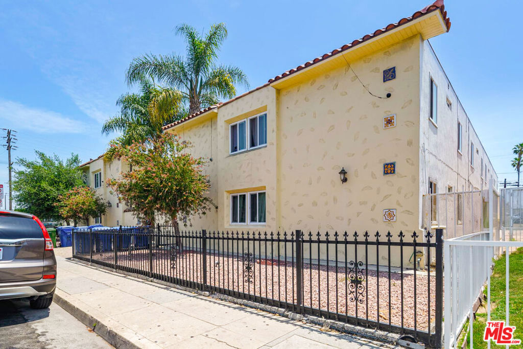 1344 253rd Street Property Photo 5