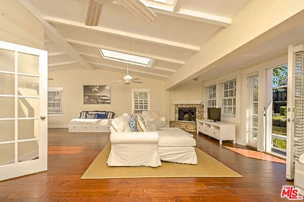 2323 Grand Canal Property Photo 2