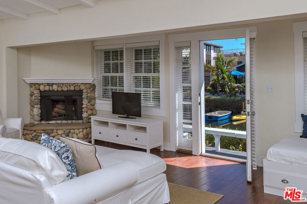 2323 Grand Canal Property Photo 6