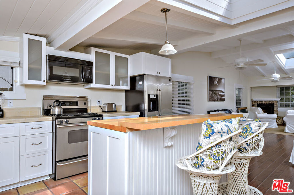 2323 Grand Canal Property Photo 7