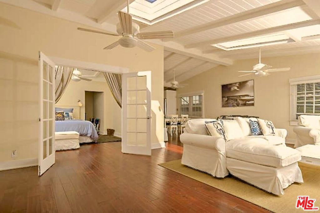 2323 Grand Canal Property Photo 14