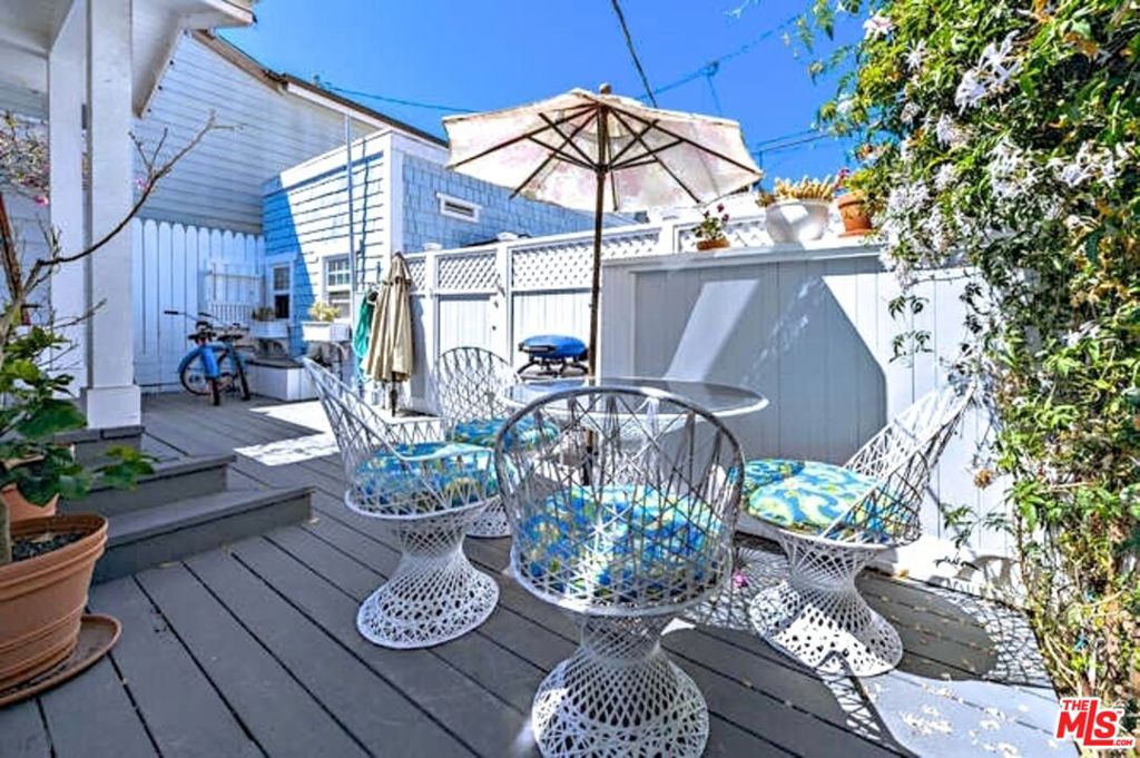 2323 Grand Canal Property Photo 17