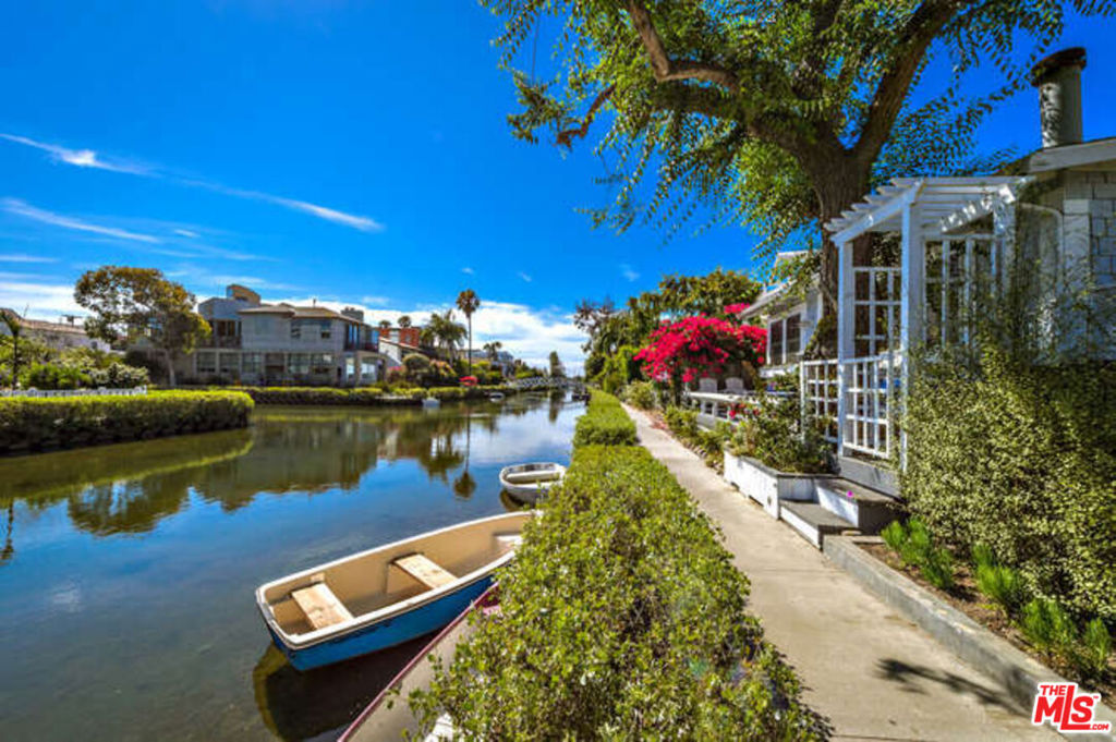 2323 Grand Canal Property Photo 23