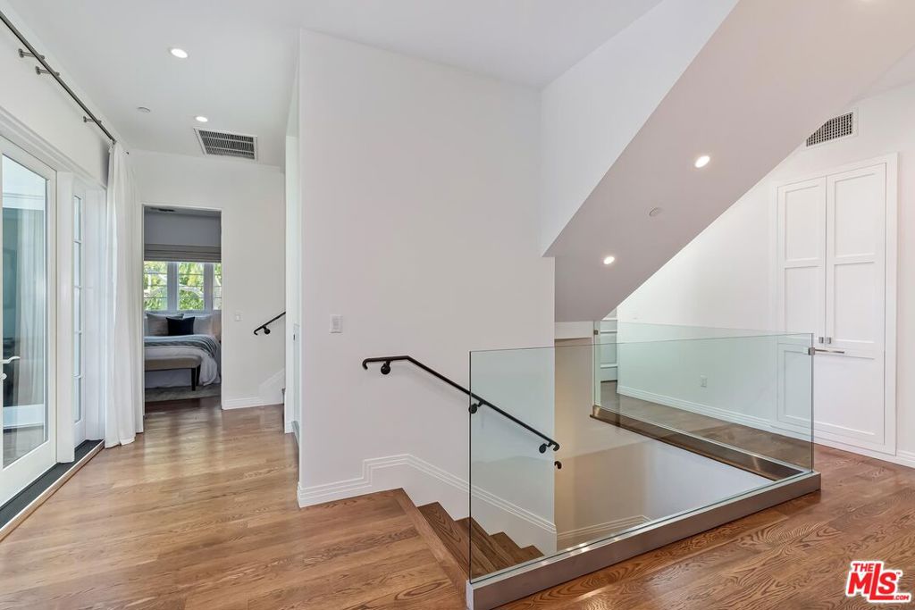 9767 Monte Mar Drive Property Photo 29