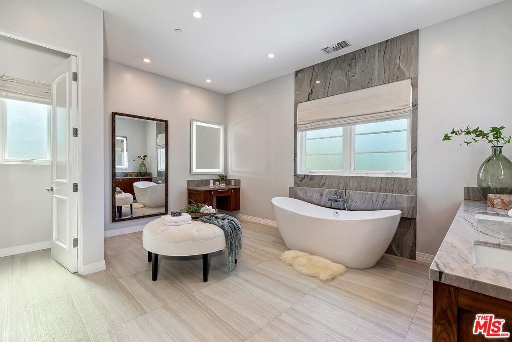 9767 Monte Mar Drive Property Photo 39
