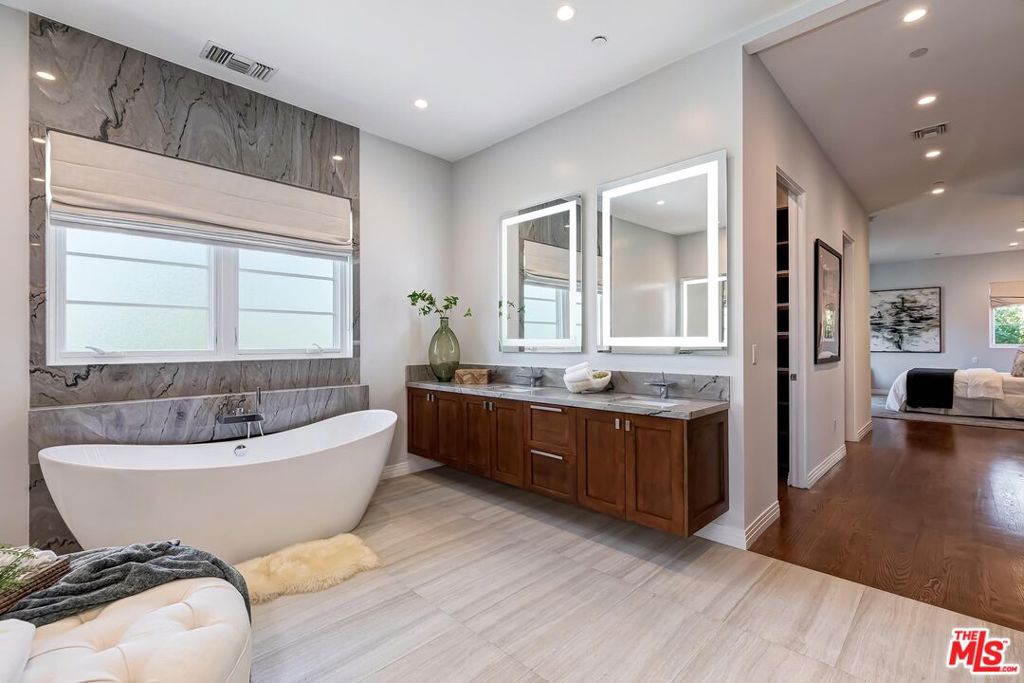9767 Monte Mar Drive Property Photo 40
