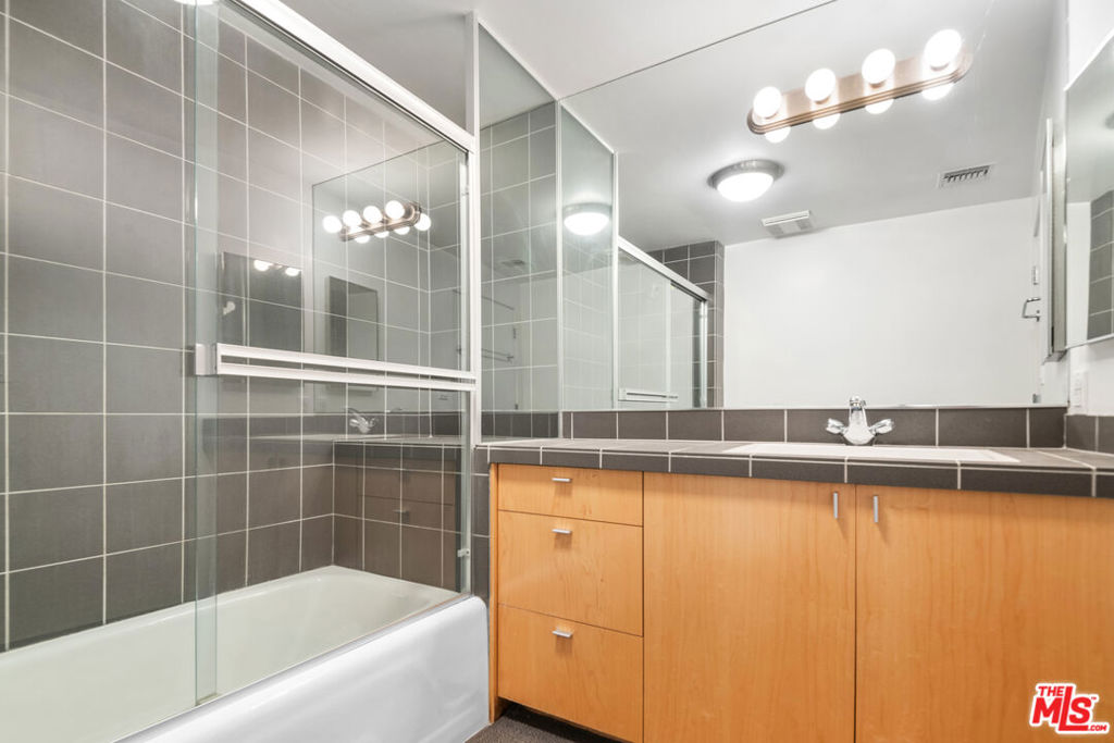 1127 Angelo Drive Property Photo 24