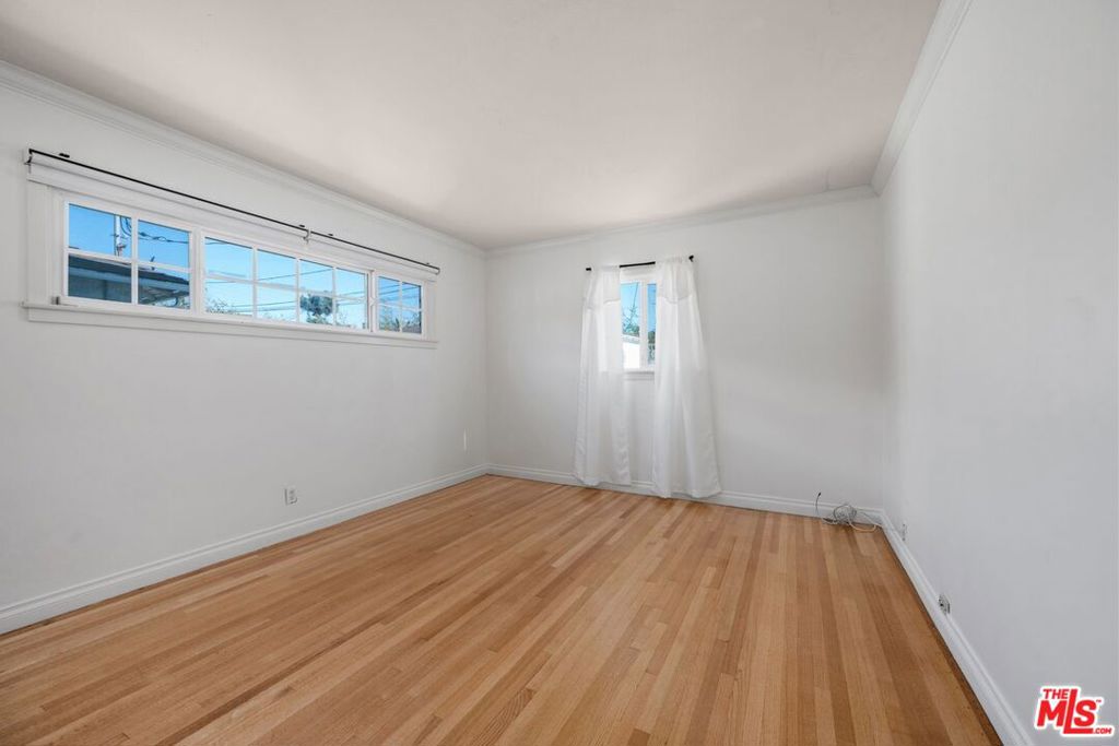 6322 W 78th Place Property Photo 19