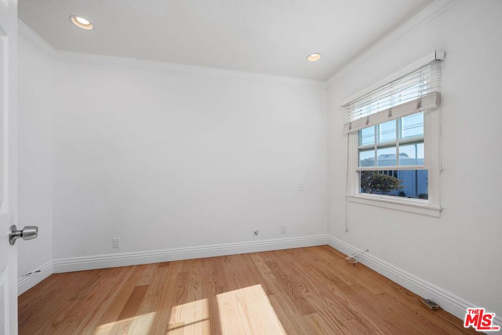 6322 W 78th Place Property Photo 21