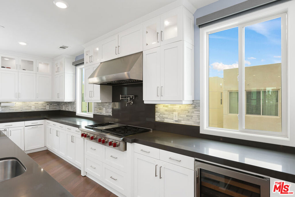 116 Catalyst Property Photo 26