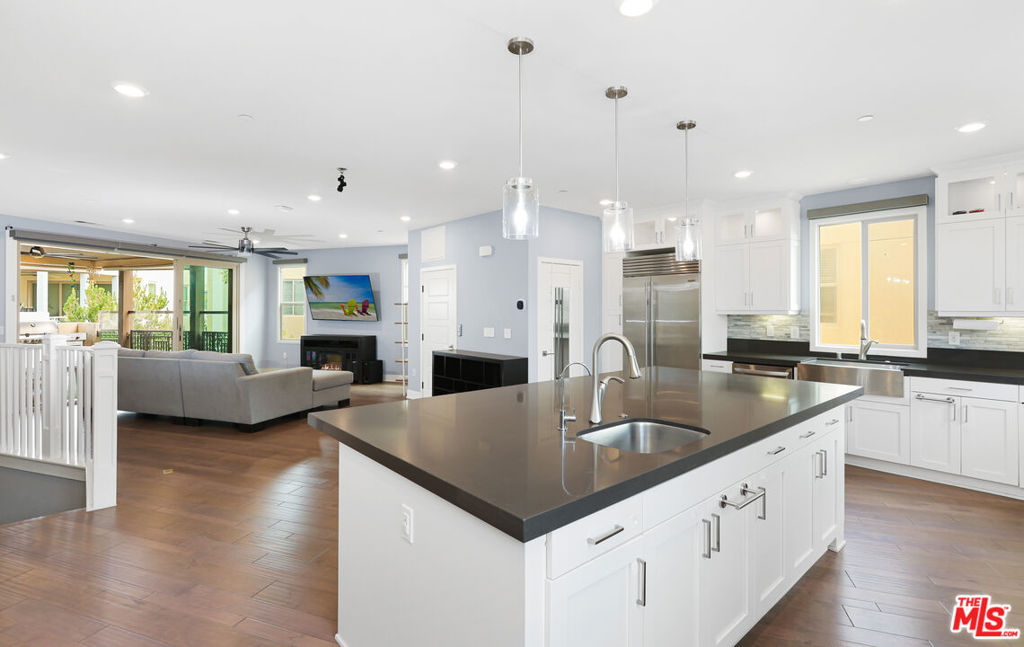 116 Catalyst Property Photo 28