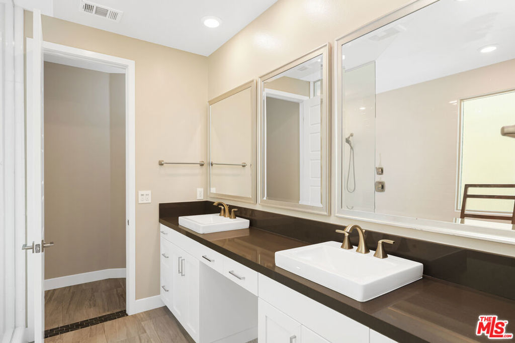 116 Catalyst Property Photo 46