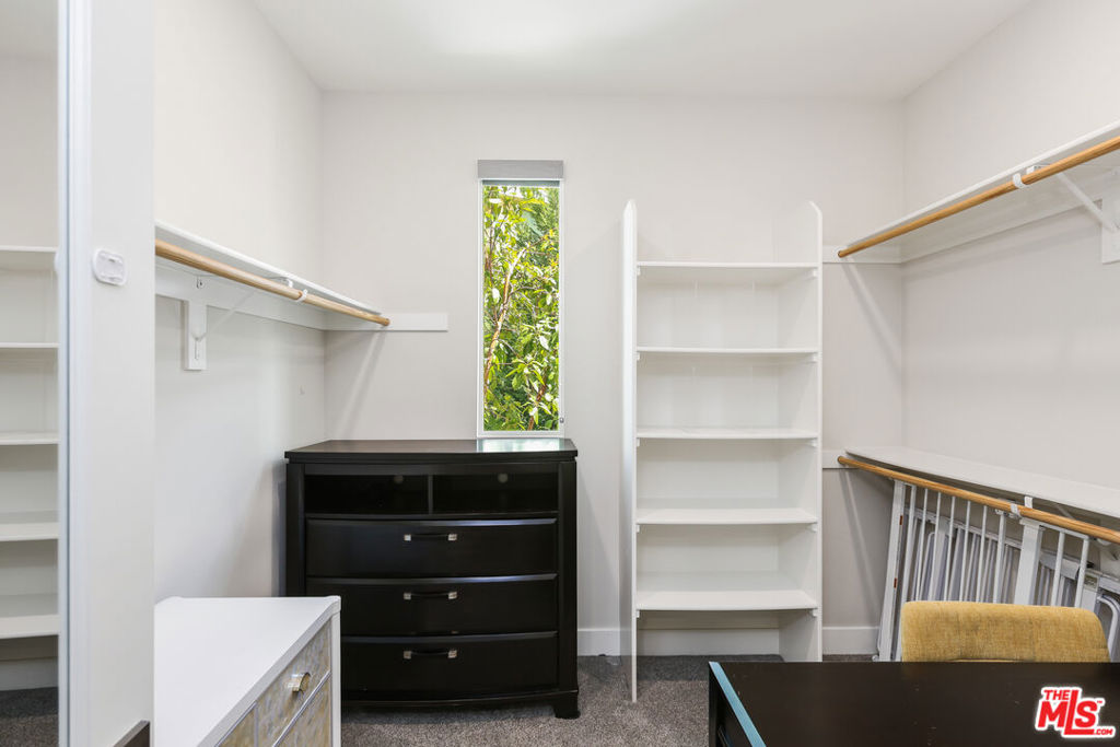116 Catalyst Property Photo 47