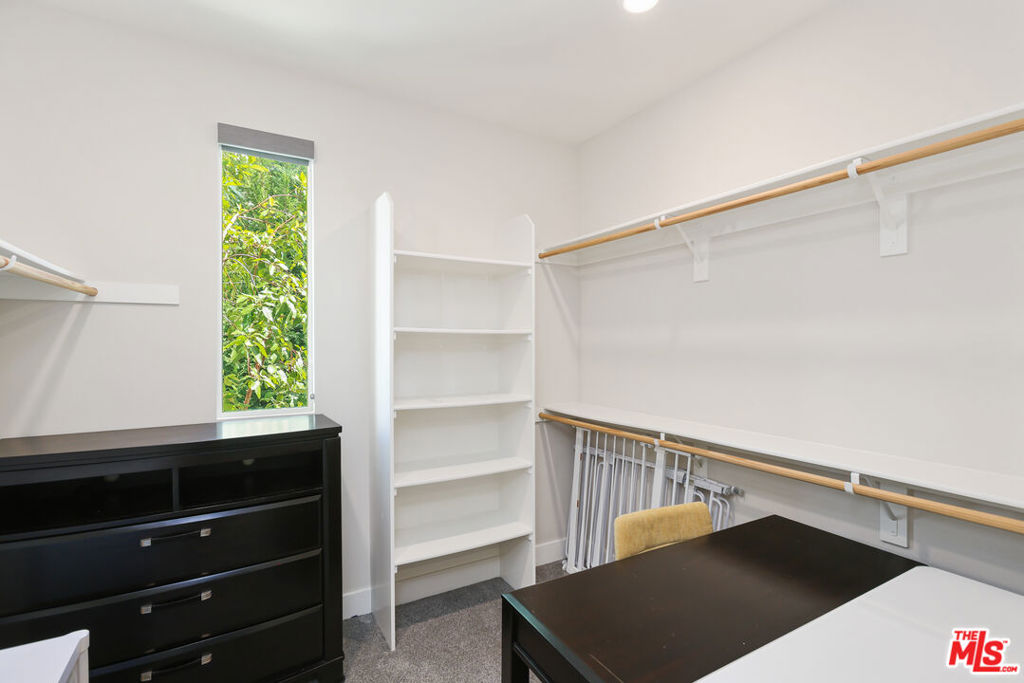 116 Catalyst Property Photo 48
