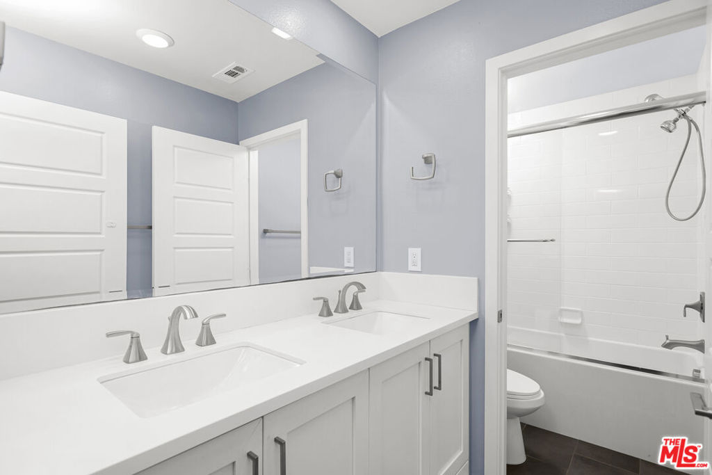 116 Catalyst Property Photo 54