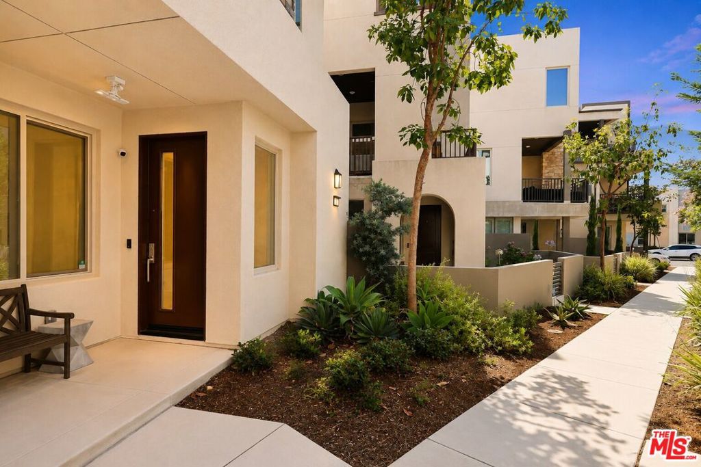 116 Catalyst Property Photo 60