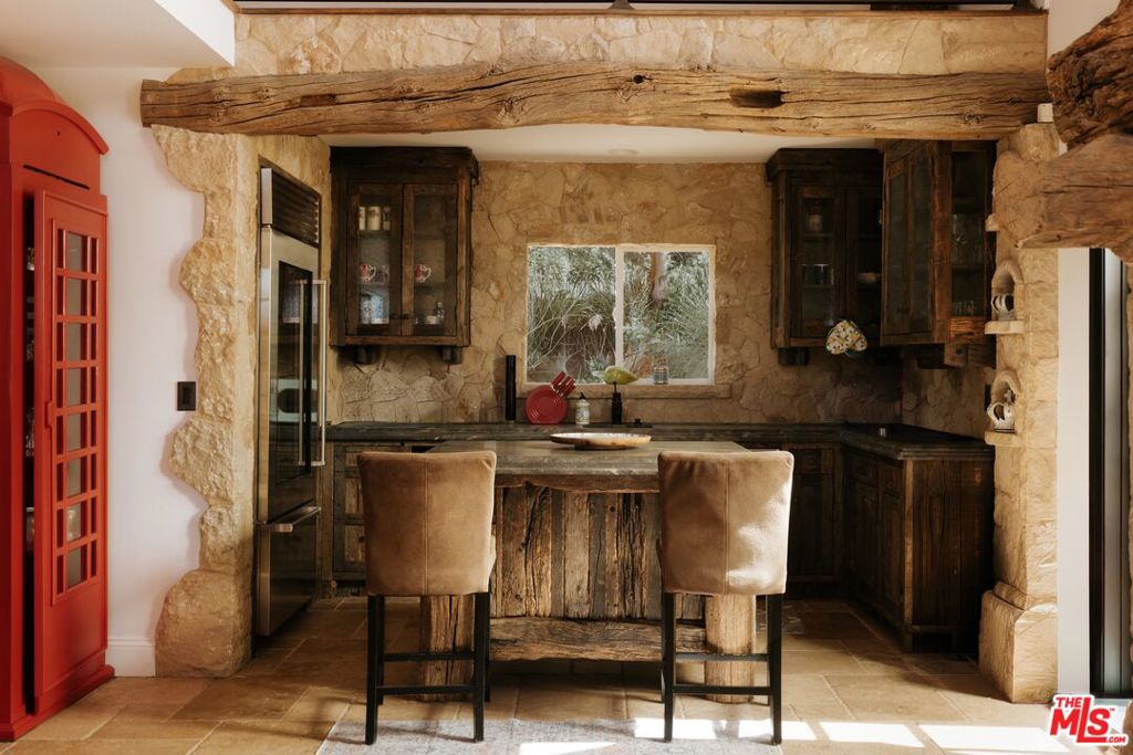 12300 Mulholland Property Photo 30