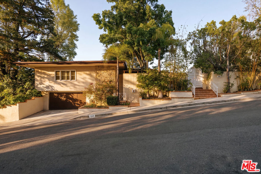 1743 Stone Canyon Road Property Photo 14