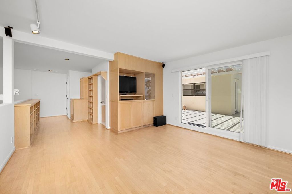 6206 Pacific Avenue 2 Property Photo 10