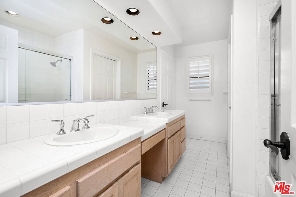 6206 Pacific Avenue 2 Property Photo 21