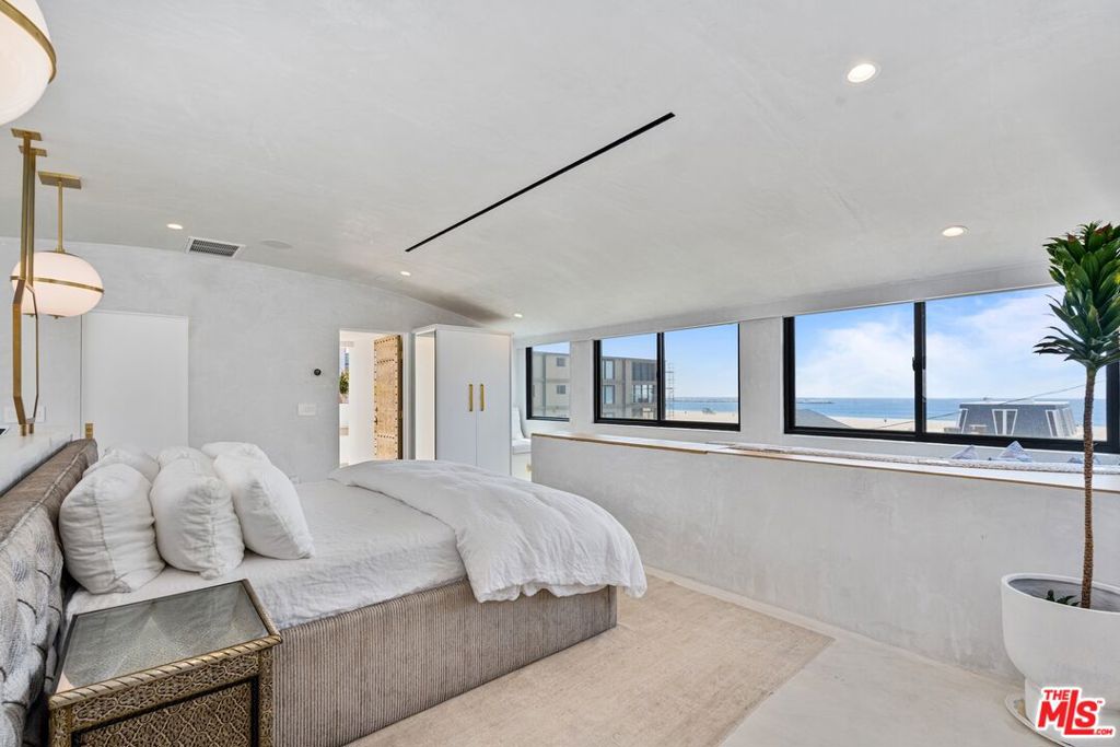 15 Reef Street Property Photo 14