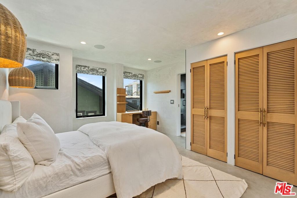 15 Reef Street Property Photo 32