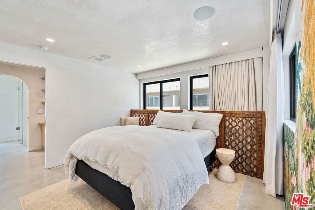 15 Reef Street Property Photo 35
