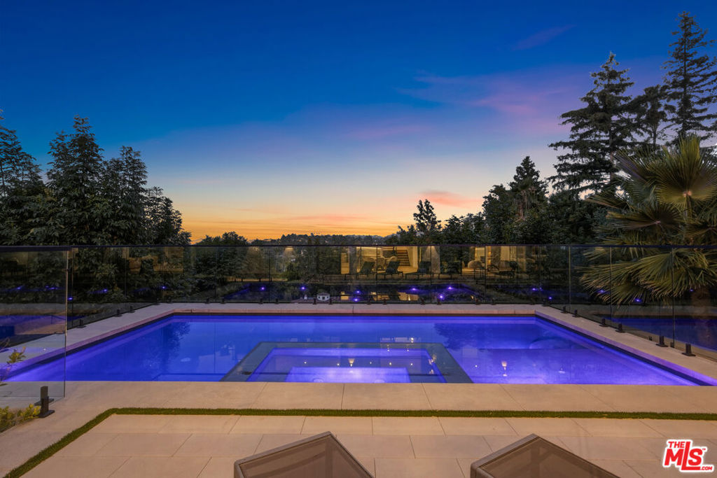 16800 Oak View Drive Property Photo 1