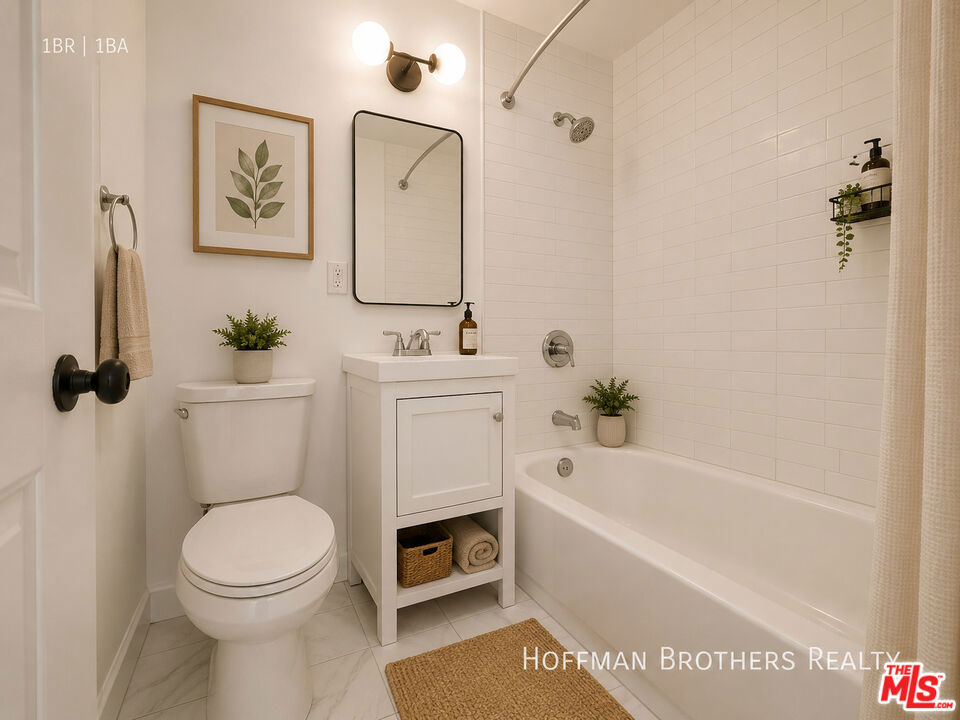2630 Arvia St Property Photo 3
