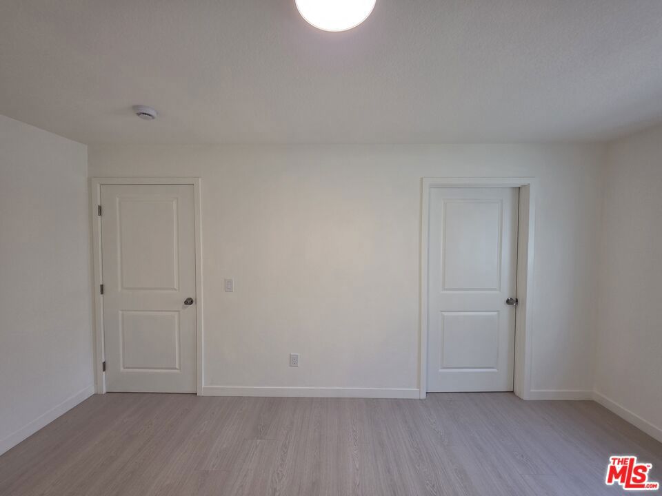 912 N Ridgewood Place 2 Property Photo 15