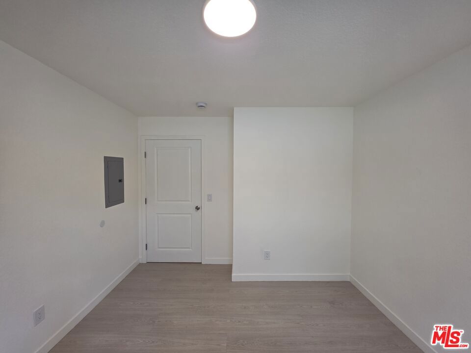 912 N Ridgewood Place 2 Property Photo 38