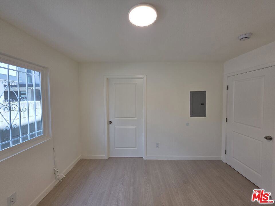 912 N Ridgewood Place 2 Property Photo 39