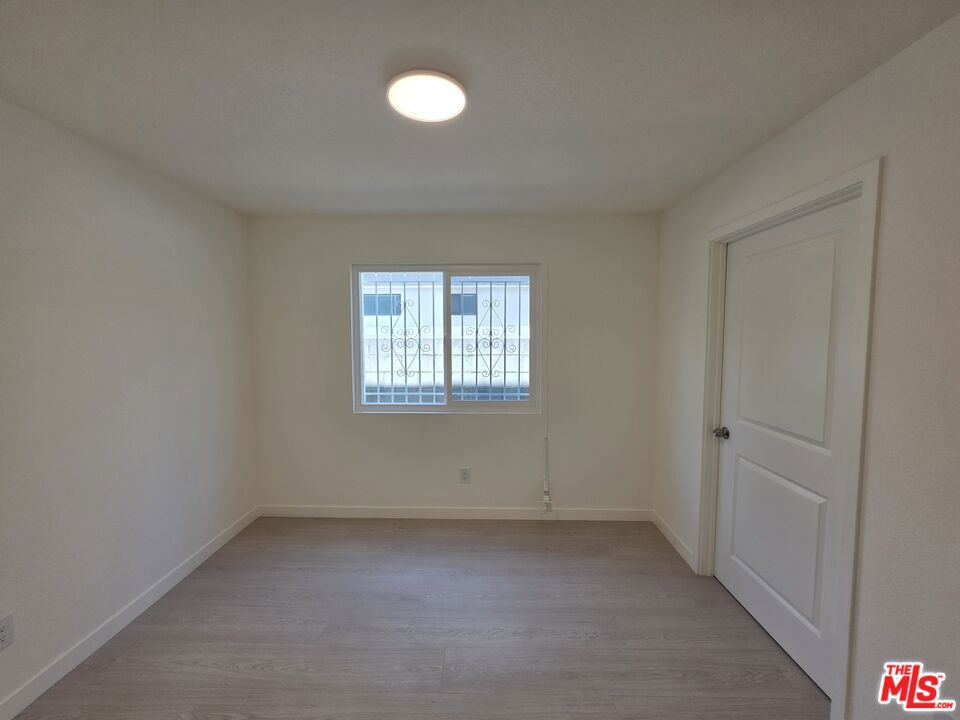 912 N Ridgewood Place 2 Property Photo 41
