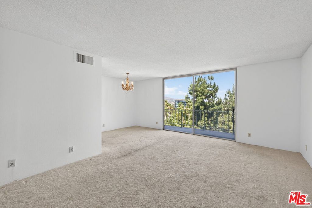 100 S Doheny Drive 719 Property Photo 10