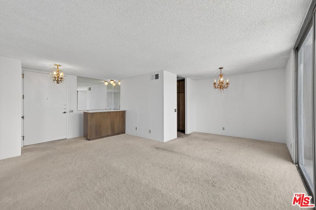 100 S Doheny Drive 719 Property Photo 12