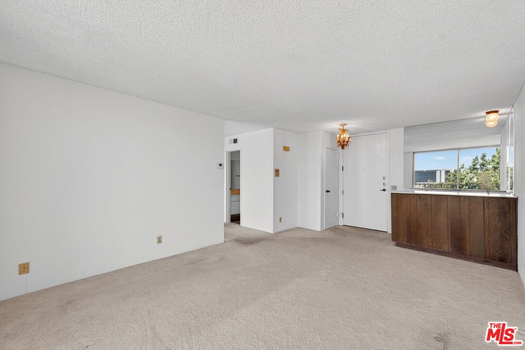 100 S Doheny Drive 719 Property Photo 13