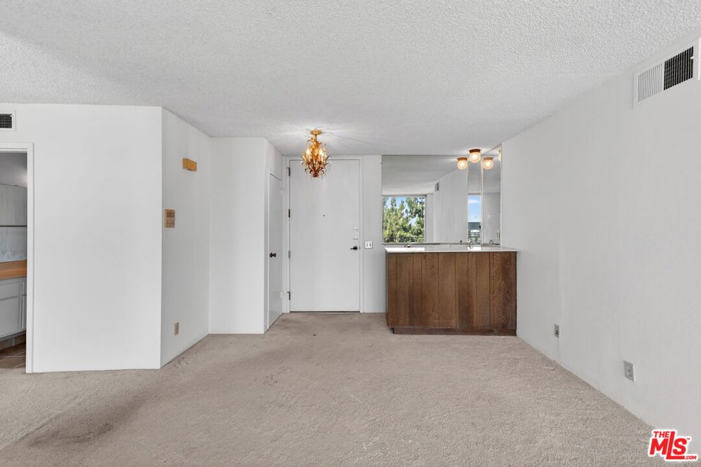 100 S Doheny Drive 719 Property Photo 14