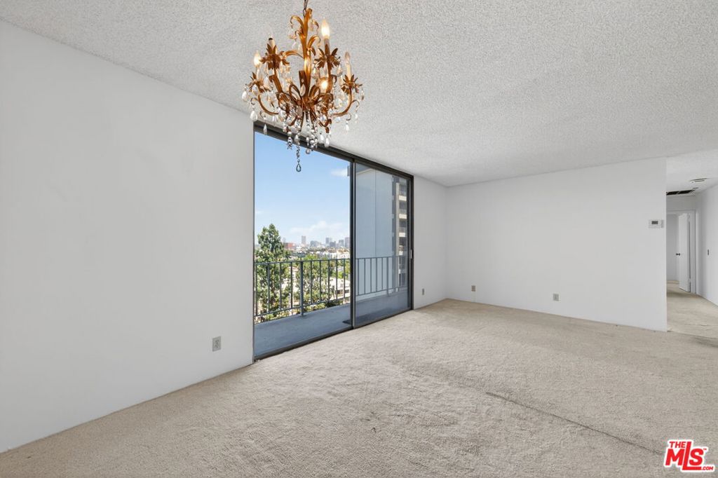 100 S Doheny Drive 719 Property Photo 17